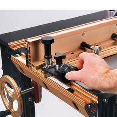 Micro-Adjuster For Router Table Fence